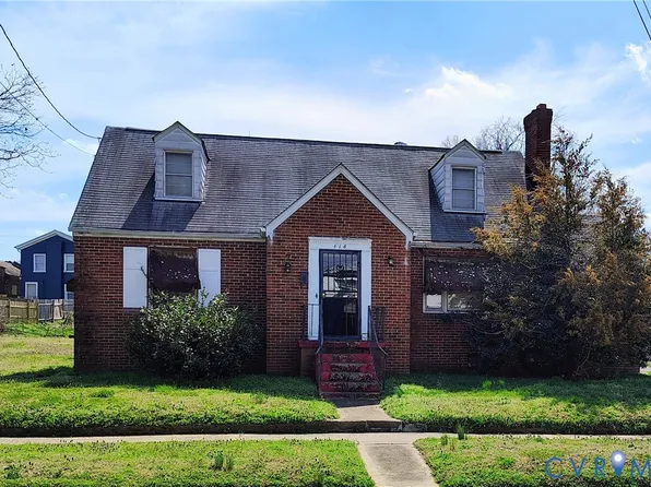 318 Saint Matthew St, Petersburg, VA 23803