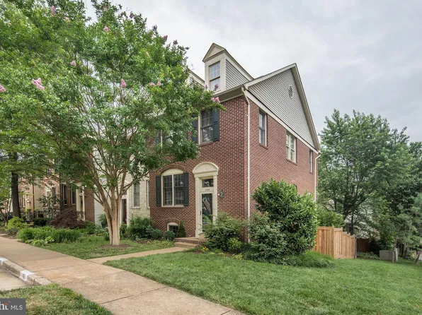 1264 Quaker Hill Dr, Alexandria, VA 22314