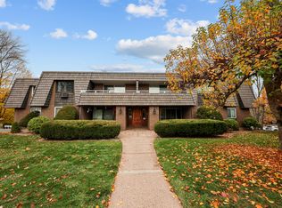 60 Rambling Brook Ln APT C8, Glastonbury, CT 06033