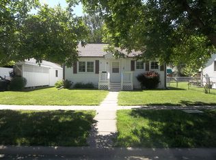 1507 Mulberry St, Yankton, SD 57078