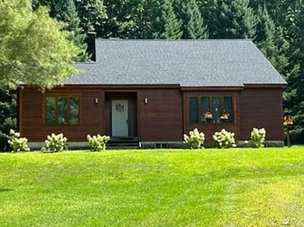 62 Ayer Rd, Saint George, VT 05495