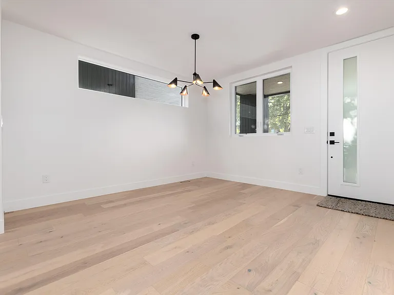 2088 Eliot St — Photo 8