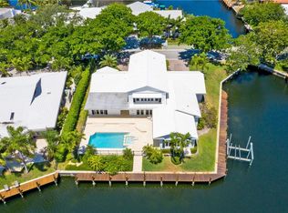 2 Compass Ln, Fort Lauderdale, FL 33308