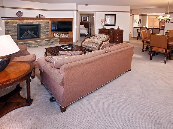 3rd image of 46 Avondale Ln #312