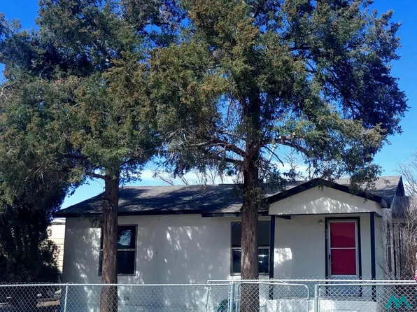 904 Ortega St, Carlsbad, NM 88220