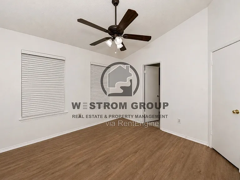316 Crowe Dr — Photo 13