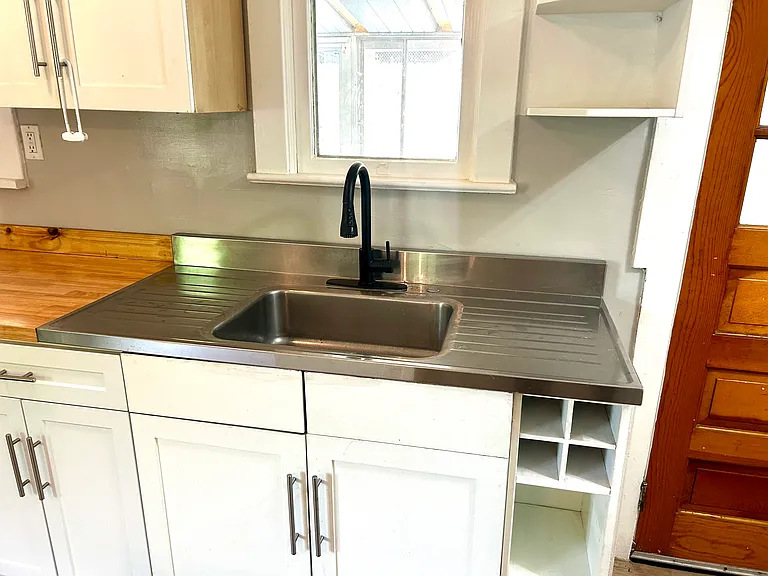 17 W Main St — Photo 12