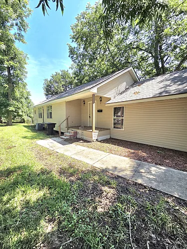 2125 Avenue A Photo 1