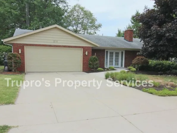 2718 S State St, Saint Joseph, MI 49085