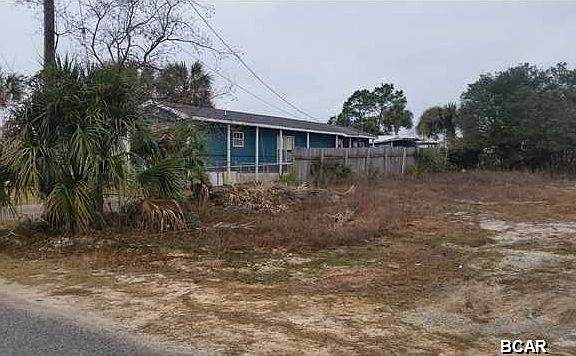 3rd image of 213 13th St