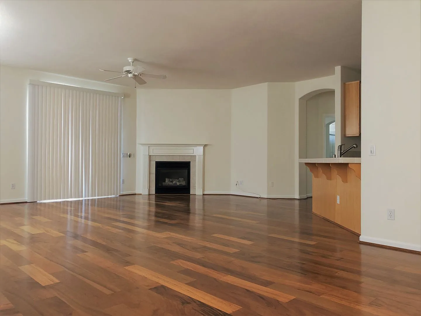 Available Nov. 1st! 3 Bedroom 2 Bath Spacious Home Located In Los Alamos — Photo 3