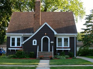 1206 Grignon St, Green Bay, WI 54301