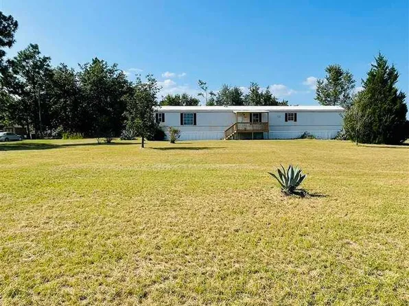 1310 Tree Squirrel Ct, Hartsville, SC 29550