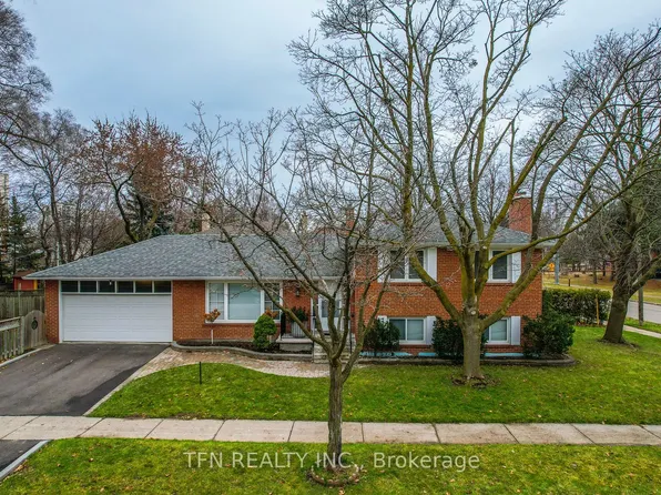 25 Karen Rd, Toronto, ON M3A 3L5