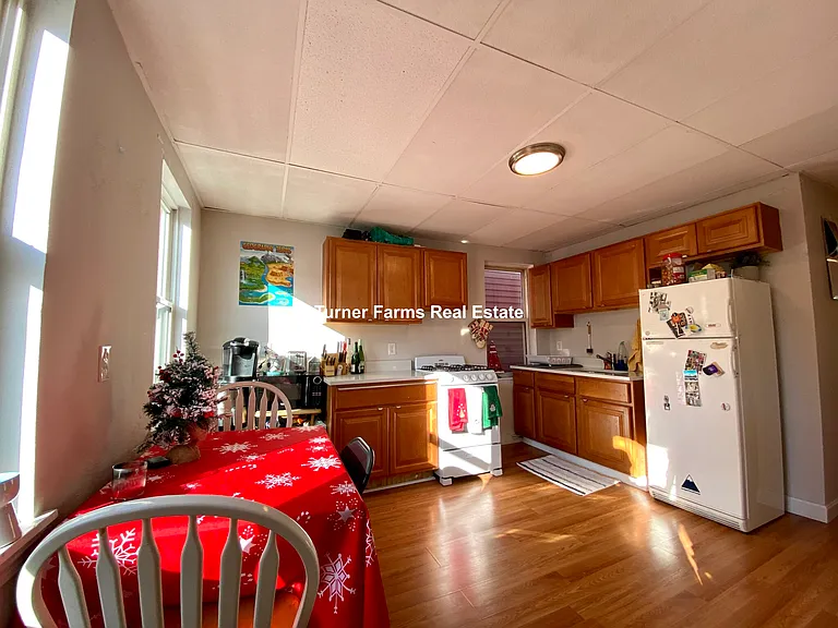 1572 Tremont St — Photo 18