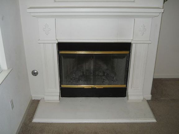 3rd image of 1233 Laurel Park Cir
