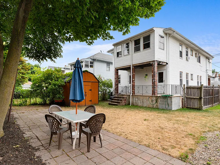 131 Yale St #1 — Photo 14