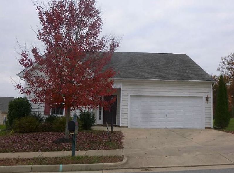 2nd image of 3801 Cannington Dr