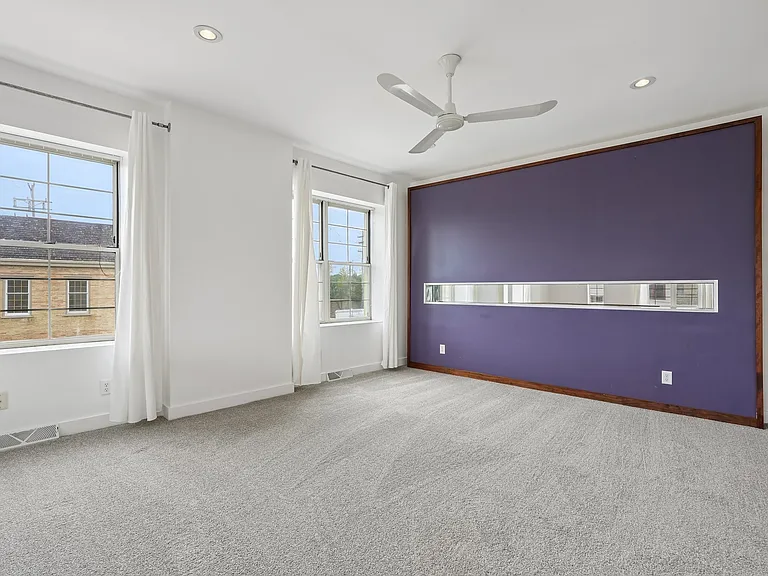 1111 55th St #5 — Photo 2