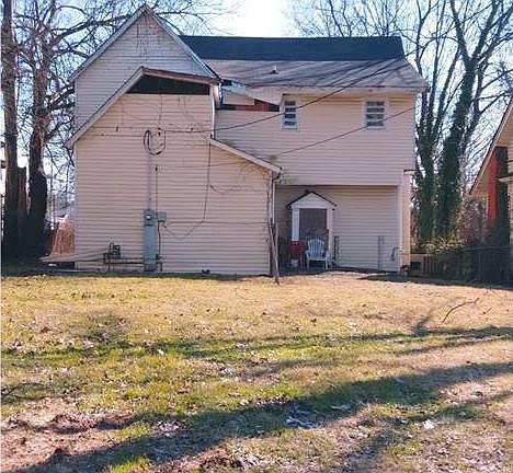 2nd image of 2827 E 5th Ave #101