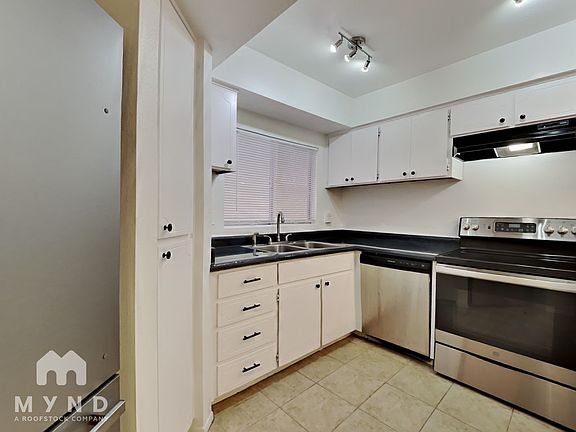 2nd image of 1861 E Kirkland Ln