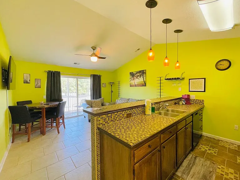 581 Blue River Ct #H — Photo 24
