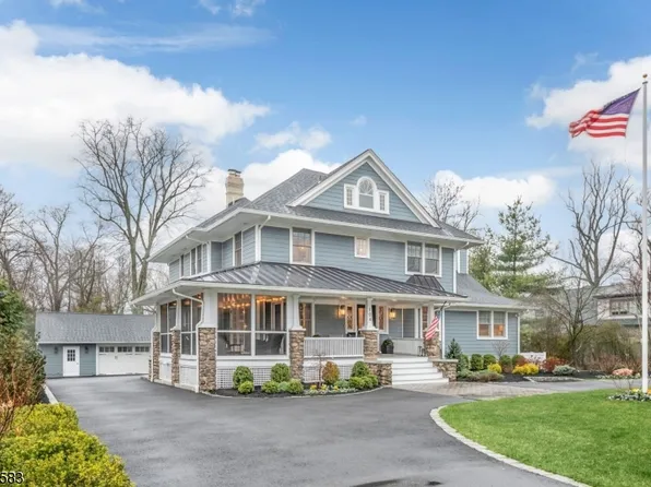 104 Brookside Ave, Ridgewood Village, NJ 07450
