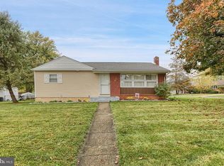 6001 Robert Dr, Mechanicsburg, PA 17050