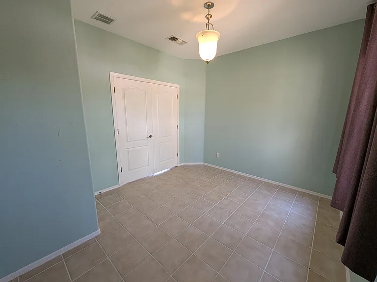 5389 S Royal Richmond Dr — Photo 10