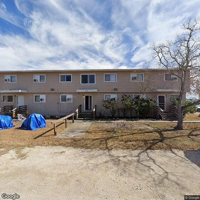 1265 N Commercial St #2