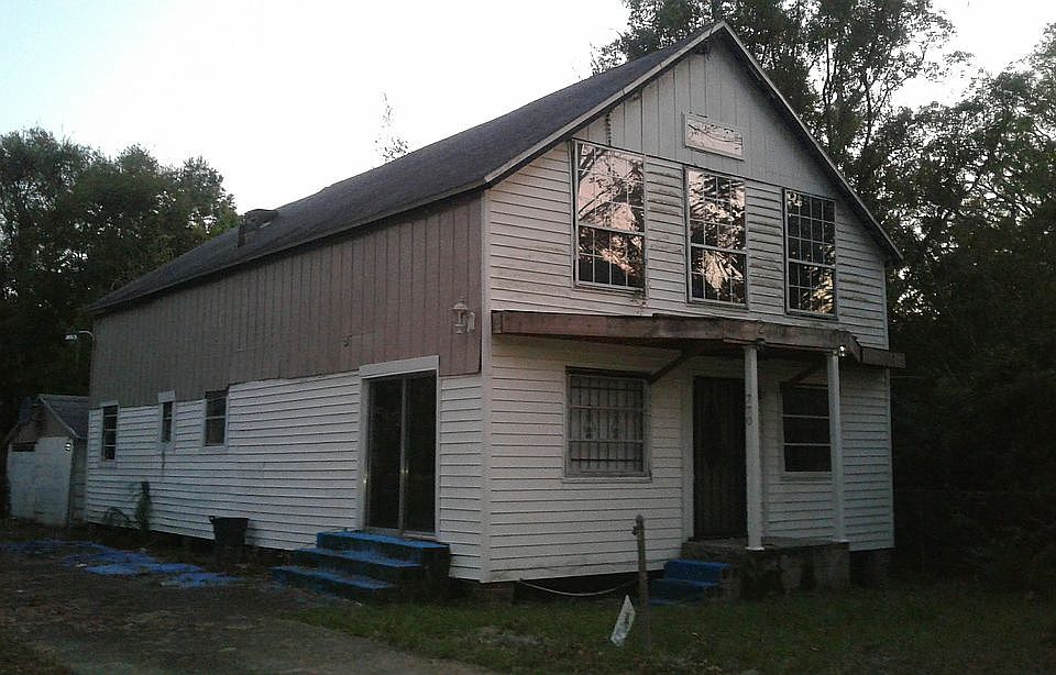 1st image of 770 E 57th St