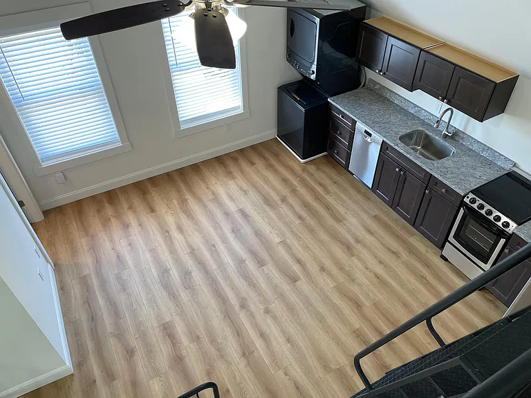 135 Whipple Rd — Photo 8