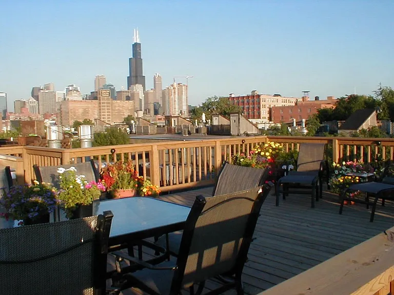 400 N Racine Ave #220 — Photo 10
