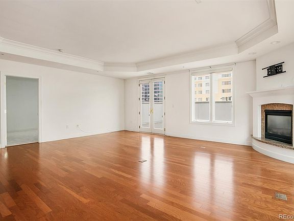4th image of 1827 N Grant St Unit 201