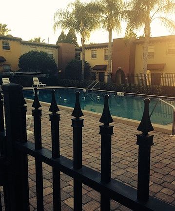 2nd image of 1519 Catherine St APT 11