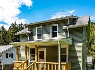 6127 Shearsburg Rd, Leechburg, PA 15656