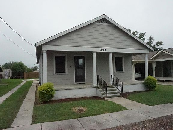 2nd image of 209 Barrilleaux St
