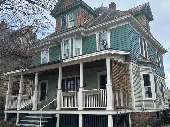 83 Loomis St, Burlington, VT 05401