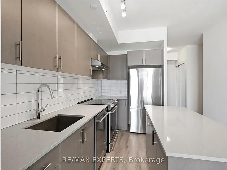9000 Jane St #1220 — Photo 12