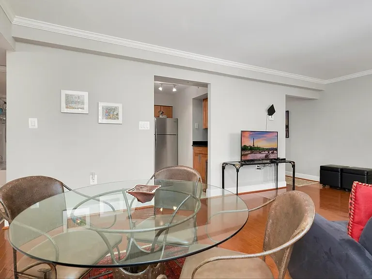 3617 38th St NW #209 — Photo 4