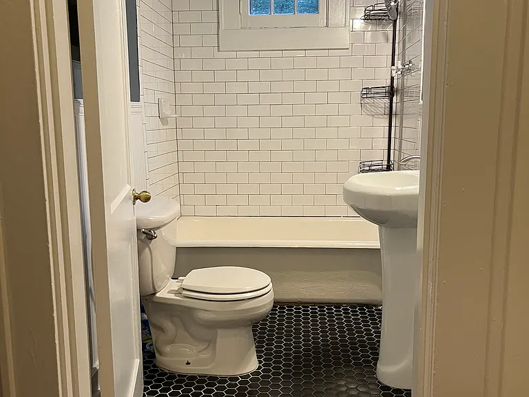 115 Pinehurst Ave — Photo 6
