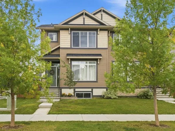 516 N West Lakeview Dr, Chestermere, AB T1X 2A2