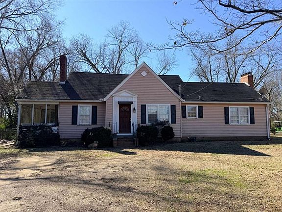 2nd image of 203 E Dixie Hwy