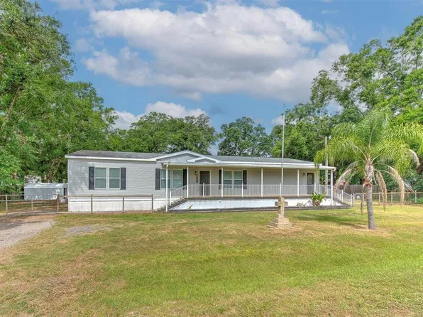 6633 Applewood Dr, Zephyrhills, FL 33544