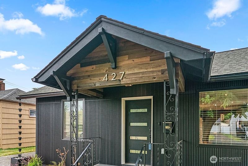 2nd image of 427 25th Avenue