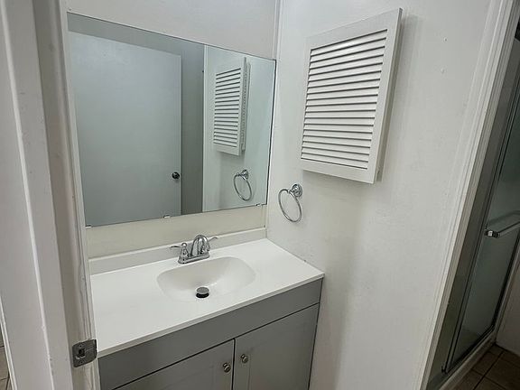 4th image of 200 Aster St #204A