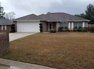 5954 Chi Chi Cir, Milton, FL 32570