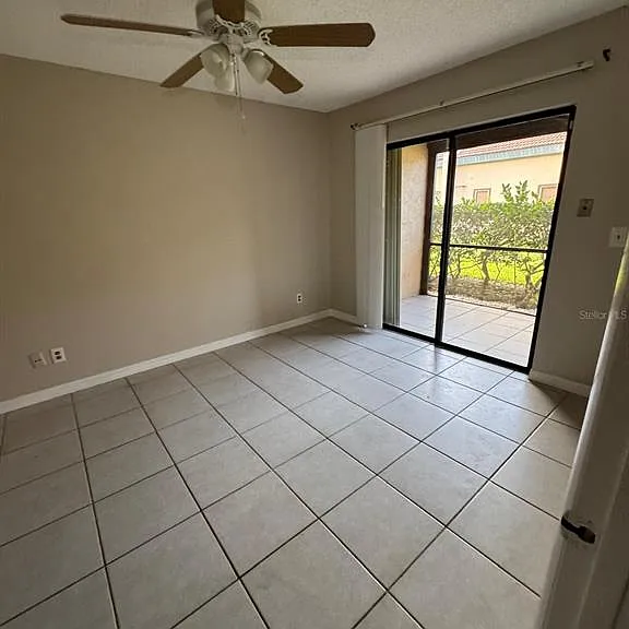 2416 SE Garden Ter #203 — Photo 6