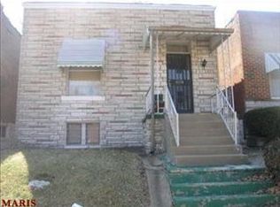 4720 Ashland Ct, Saint Louis, MO 63115