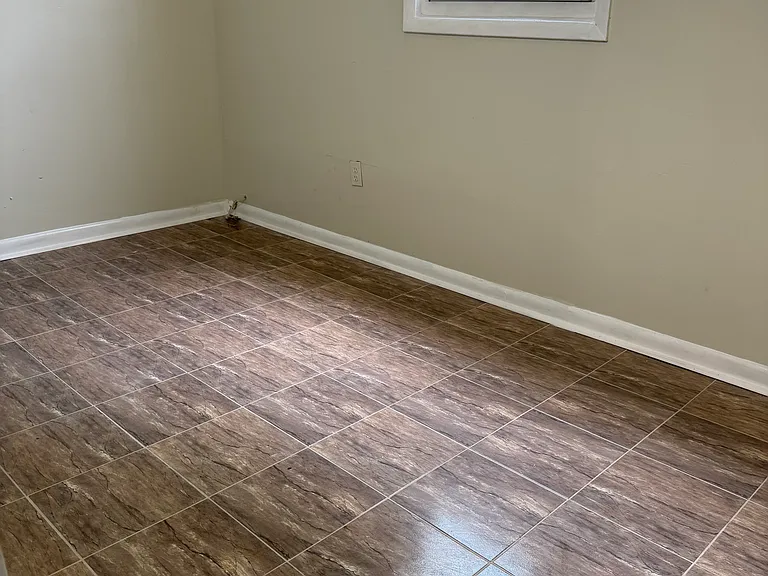 1235 Holbrook Ter NE — Photo 15